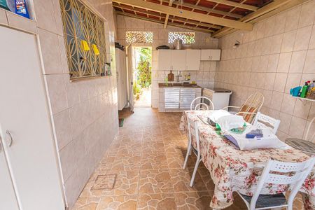 Casa à venda com 360m², 4 quartos e 4 vagascozinha externa