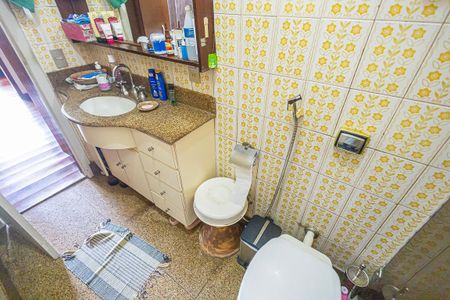 Casa à venda com 360m², 4 quartos e 4 vagassuite