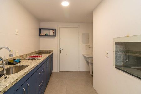 Cozinha  de apartamento para alugar com 1 quarto, 34m² em Azenha, Porto Alegre