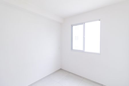 Quarto 2 de apartamento para alugar com 2 quartos, 39m² em Chacara Santa Lucia, Carapicuíba