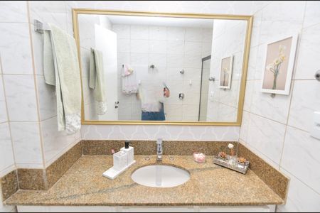 Apartamento à venda com 97m², 3 quartos e 2 vagasBanheiro Social