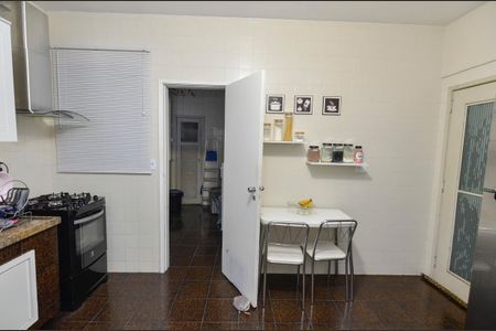 Apartamento à venda com 97m², 3 quartos e 2 vagasCozinha