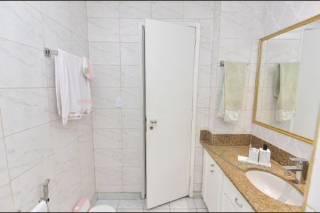 Apartamento à venda com 97m², 3 quartos e 2 vagasBanheiro Social