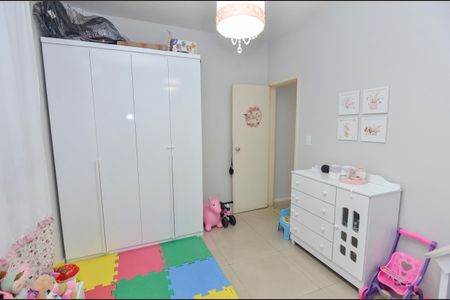 Apartamento à venda com 97m², 3 quartos e 2 vagasQuarto 2