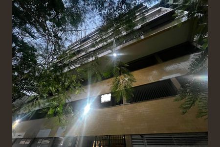 Apartamento à venda com 97m², 3 quartos e 2 vagasFachada