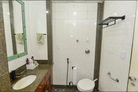 Apartamento à venda com 97m², 3 quartos e 2 vagasBanheiro da Suíte