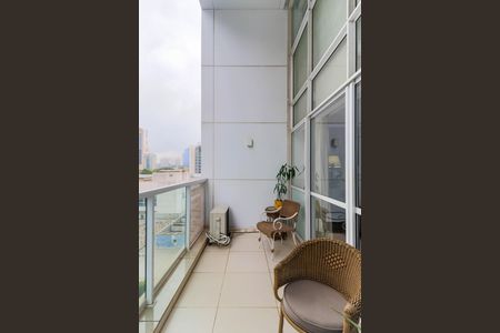 Apartamento para alugar com 83m², 1 quarto e 1 vagaVaranda