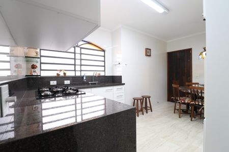 Casa para alugar com 120m², 3 quartos e 2 vagasCozinha