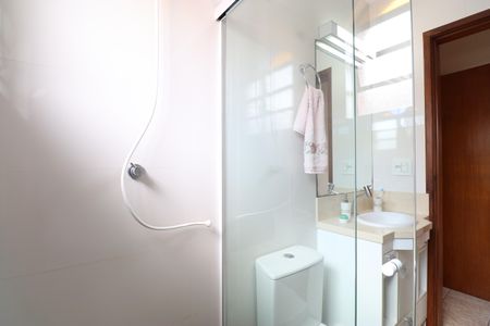 Casa para alugar com 120m², 3 quartos e 2 vagasBanheiro da Suíte 2