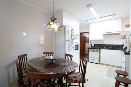 Casa para alugar com 120m², 3 quartos e 2 vagasCozinha