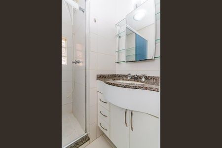 Banheiro  de apartamento para alugar com 2 quartos, 65m² em Centro Histórico, Porto Alegre