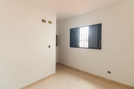 Casa para alugar com 120m², 3 quartos e 2 vagasQuarto 1
