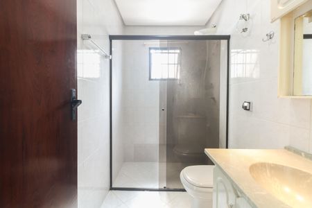 Casa para alugar com 120m², 3 quartos e 2 vagasBanheiro Social 2