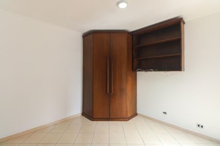 Casa para alugar com 120m², 3 quartos e 2 vagasQuarto 2