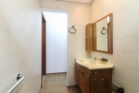 Casa para alugar com 120m², 3 quartos e 2 vagasBanheiro Suíte 