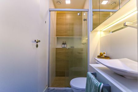 Apartamento para alugar com 56m², 2 quartos e 1 vaga Apartamento para alugar com 56m², 2 quartos e 1 vagaBanheiro da Suíte