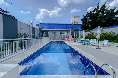 Apartamento para alugar com 39m², 2 quartos e sem vagaÁrea comum - Piscina