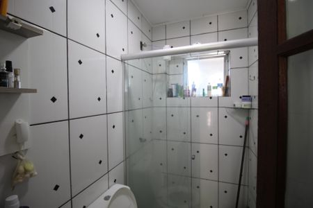 Banheiro de apartamento para alugar com 1 quarto, 42m² em São José, Porto Alegre