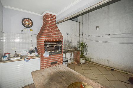 Casa à venda com 225m², 4 quartos e 4 vagasChurrasqueira