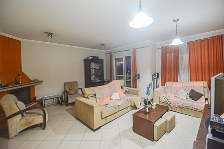 Casa à venda com 225m², 4 quartos e 4 vagasSala
