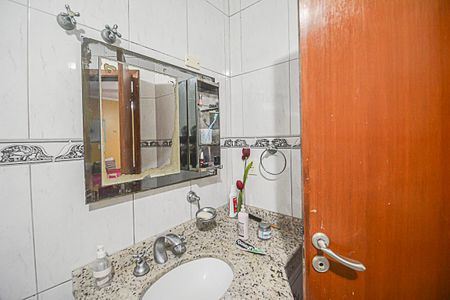 Casa à venda com 225m², 4 quartos e 4 vagasBanheiro da Suíte 3
