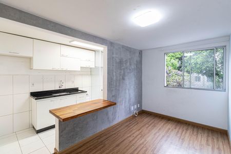 Sala de apartamento para alugar com 2 quartos, 45m² em Vila Curuçá Velha, São Paulo