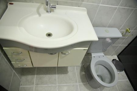 Casa para alugar com 180m², 3 quartos e 2 vagasBanheiro dos Quartos 