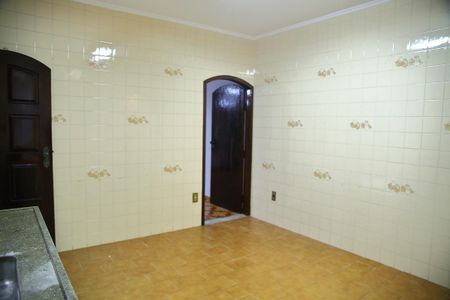 Casa para alugar com 180m², 3 quartos e 2 vagasCozinha 