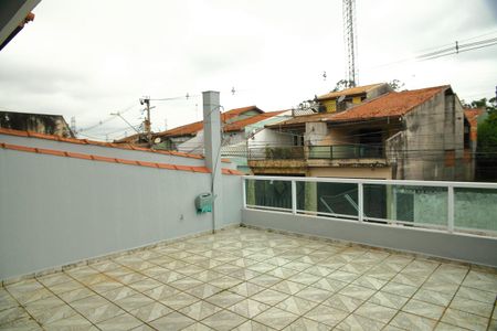 Casa para alugar com 180m², 3 quartos e 2 vagasSuíte  _ varanda 