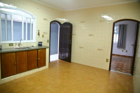 Casa para alugar com 180m², 3 quartos e 2 vagasCozinha 