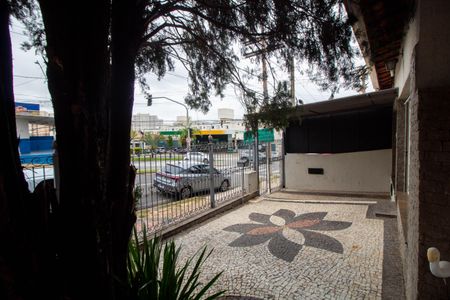 Casa à venda com 283m², 4 quartos e 1 vagaÁREA EXTERNA FRENTE