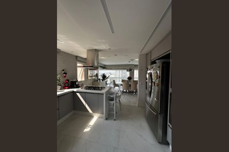 Apartamento à venda com 180m², 4 quartos e 3 vagasCozinha
