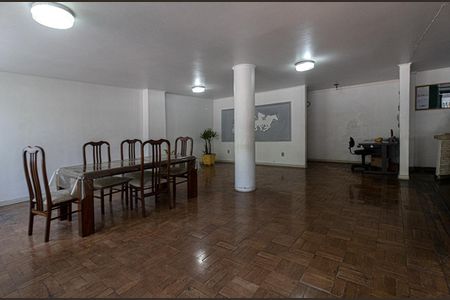 Apartamento à venda com 111m², 2 quartos e sem vagasalão de festas_3