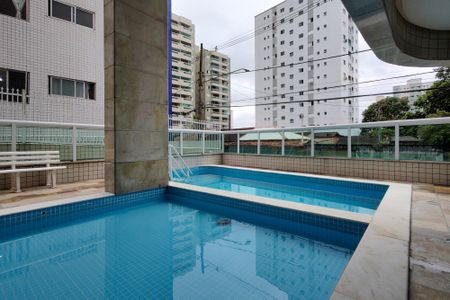Apartamento para alugar com 100m², 3 quartos e 2 vagas Apartamento para alugar com 100m², 3 quartos e 2 vagasÁrea comum - Piscina
