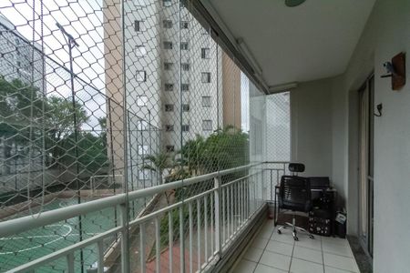 Apartamento à venda com 76m², 3 quartos e 1 vagaVaranda