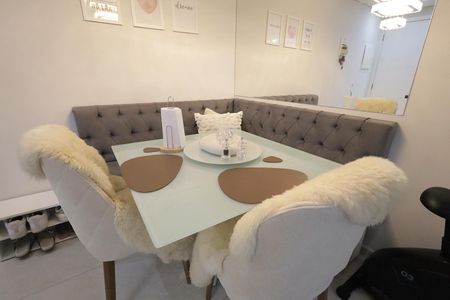 Apartamento à venda com 53m², 2 quartos e 1 vaga Apartamento à venda com 53m², 2 quartos e 1 vagaSala