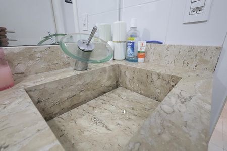 Apartamento à venda com 53m², 2 quartos e 1 vaga Apartamento à venda com 53m², 2 quartos e 1 vagaBanheiro