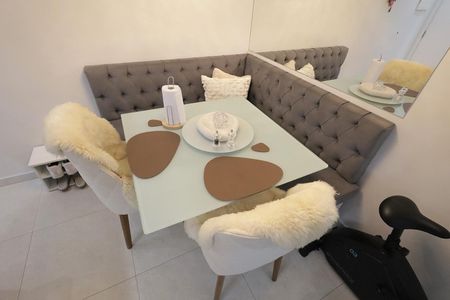 Apartamento à venda com 53m², 2 quartos e 1 vaga Apartamento à venda com 53m², 2 quartos e 1 vagaSala