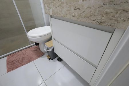Apartamento à venda com 53m², 2 quartos e 1 vaga Apartamento à venda com 53m², 2 quartos e 1 vagaBanheiro
