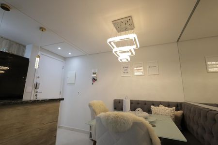 Apartamento à venda com 53m², 2 quartos e 1 vaga Apartamento à venda com 53m², 2 quartos e 1 vagaSala