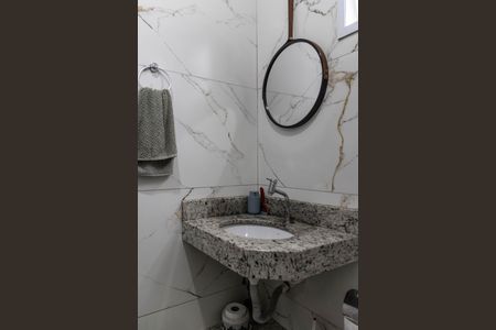 Casa à venda com 174m², 3 quartos e 3 vagasBanheiro Social