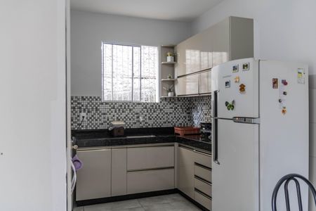 Casa à venda com 174m², 3 quartos e 3 vagasCozinha