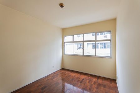 Apartamento à venda com 70m², 2 quartos e 1 vagaSala