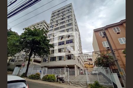 Apartamento à venda com 70m², 2 quartos e 1 vagaFachada