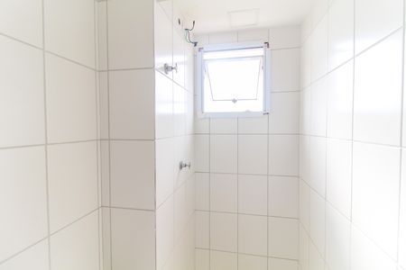 Banheiro de kitnet/studio à venda com 1 quarto, 30m² em Vila Campanela, São Paulo