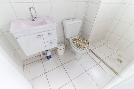 Banheiro de kitnet/studio à venda com 1 quarto, 30m² em Vila Campanela, São Paulo