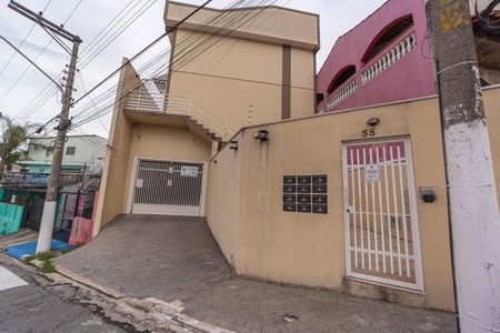 Casa de condomínio à venda com 65m², 2 quartos e 1 vagaFachada