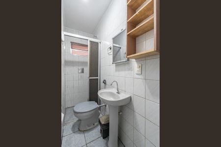 Banheiro de casa para alugar com 2 quartos, 72m² em Vila Moinho Velho, São Paulo