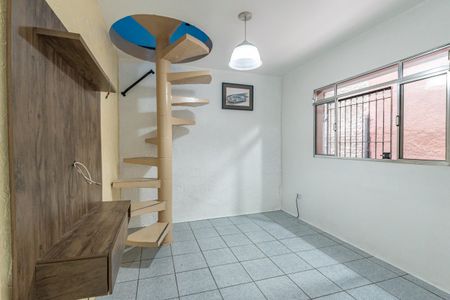 Sala de casa para alugar com 2 quartos, 72m² em Vila Moinho Velho, São Paulo
