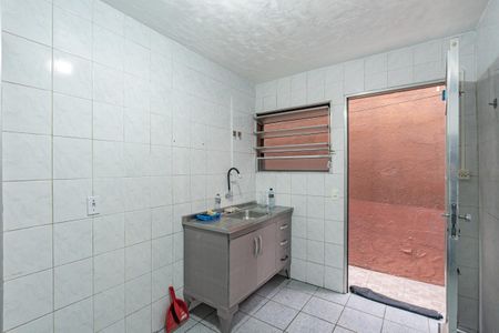Cozinha de casa para alugar com 2 quartos, 72m² em Vila Moinho Velho, São Paulo